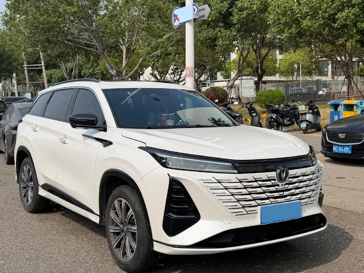 2024 ChangAn CS75 1.5T 188HP L4 7DCT,autocango,china used car exporter,china ev exporter,chinese used car exporter,chinese used ev exporter