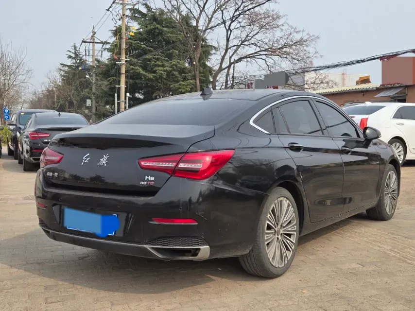2022 HongQi H5 1.5T 169HP L4 7DCT,autocango,china used car exporter,china ev exporter,chinese used car exporter,chinese used ev exporter