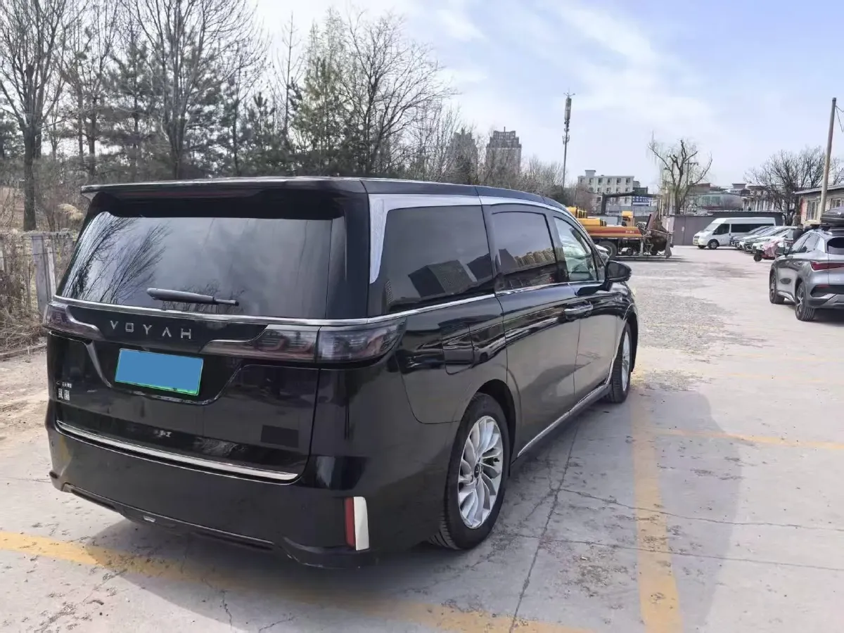 2024 Voyah Dream BEV 108.73KWH,autocango,china used car exporter,china ev exporter,chinese used car exporter,chinese used ev exporter