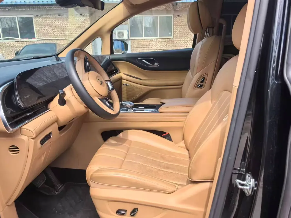 2024 Voyah Dream BEV 108.73KWH,autocango,china used car exporter,china ev exporter,chinese used car exporter,chinese used ev exporter