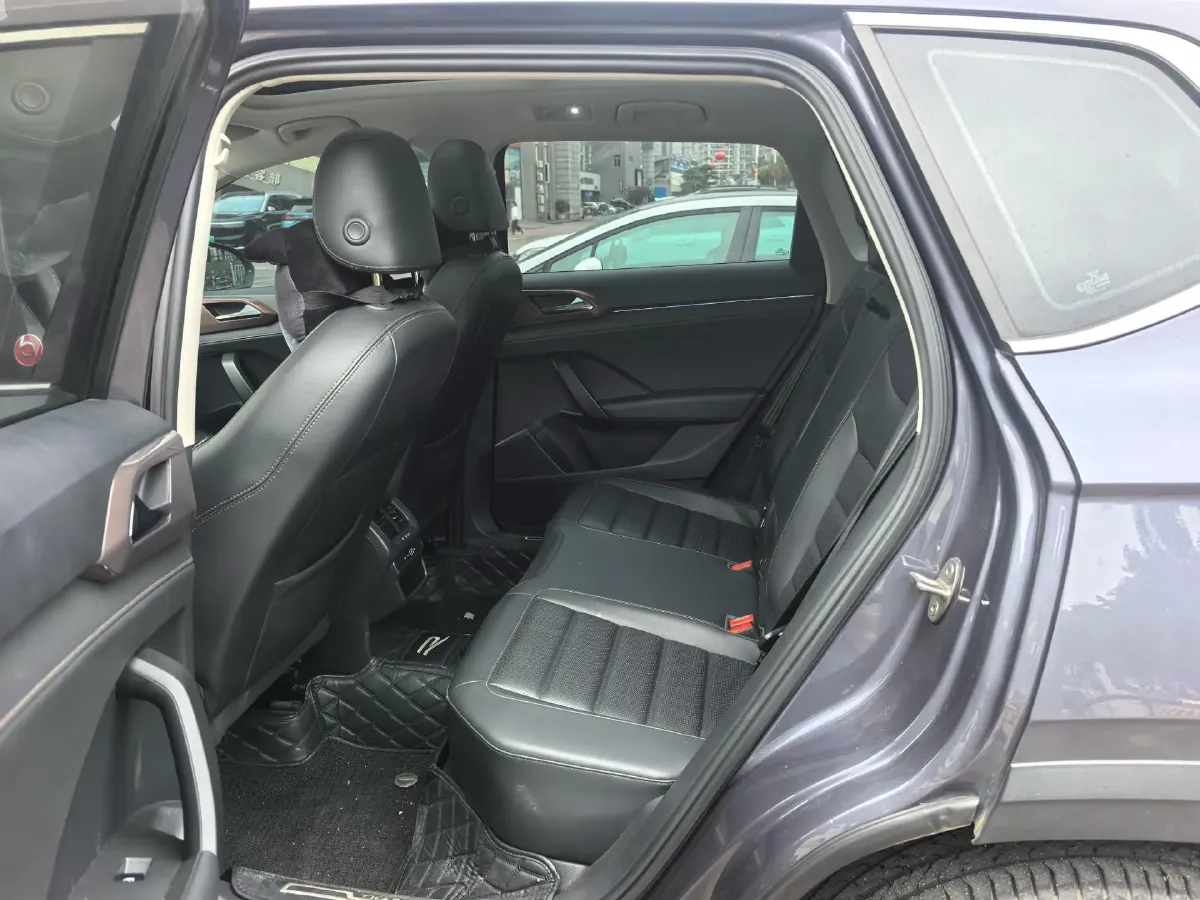 2021 Volkswagen Tharu 2.0T 186HP L4 7DCT,autocango,china used car exporter,china ev exporter,chinese used car exporter,chinese used ev exporter