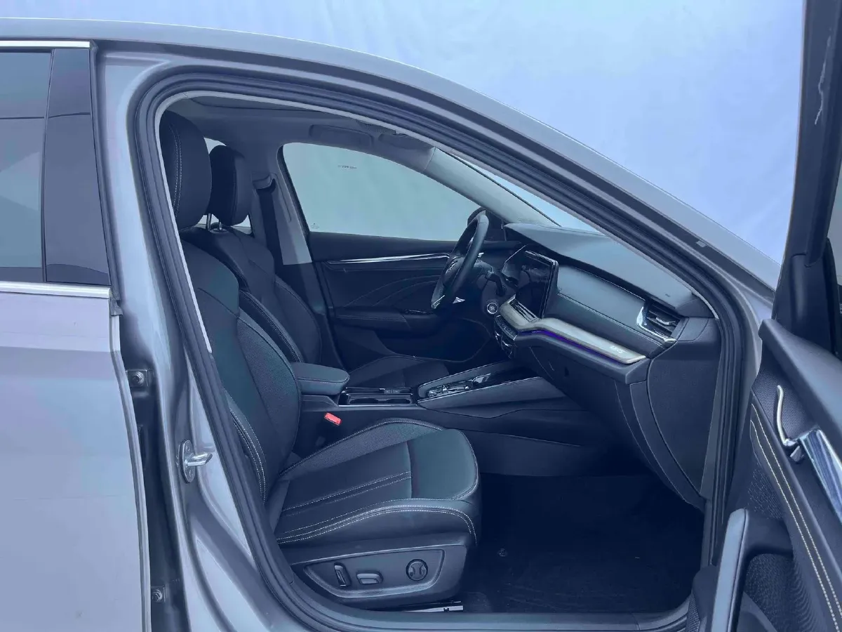 2022 Skoda Octavia 1.4T 150HP L4 7DCT,autocango,china used car exporter,china ev exporter,chinese used car exporter,chinese used ev exporter