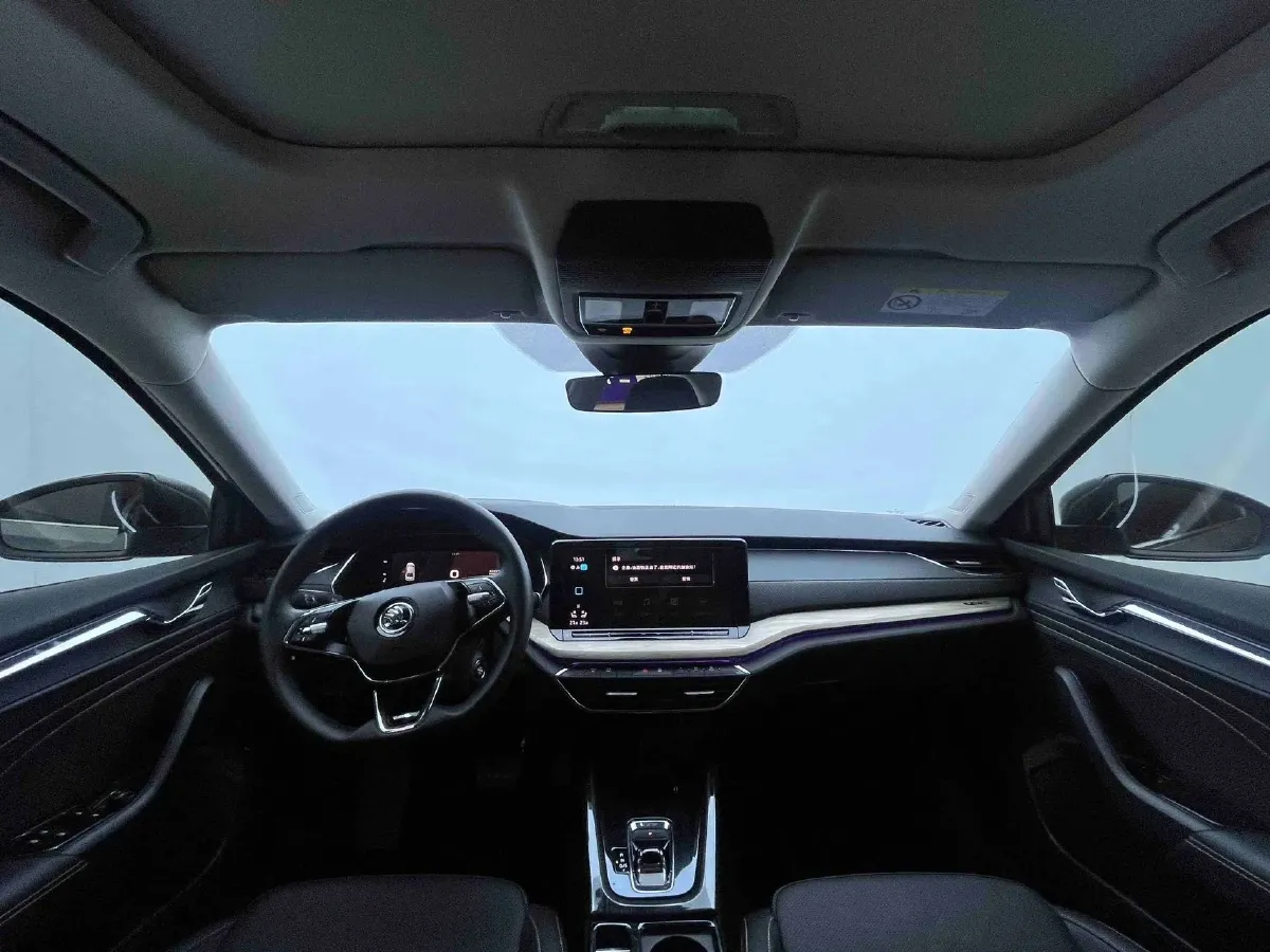 2022 Skoda Octavia 1.4T 150HP L4 7DCT,autocango,china used car exporter,china ev exporter,chinese used car exporter,chinese used ev exporter