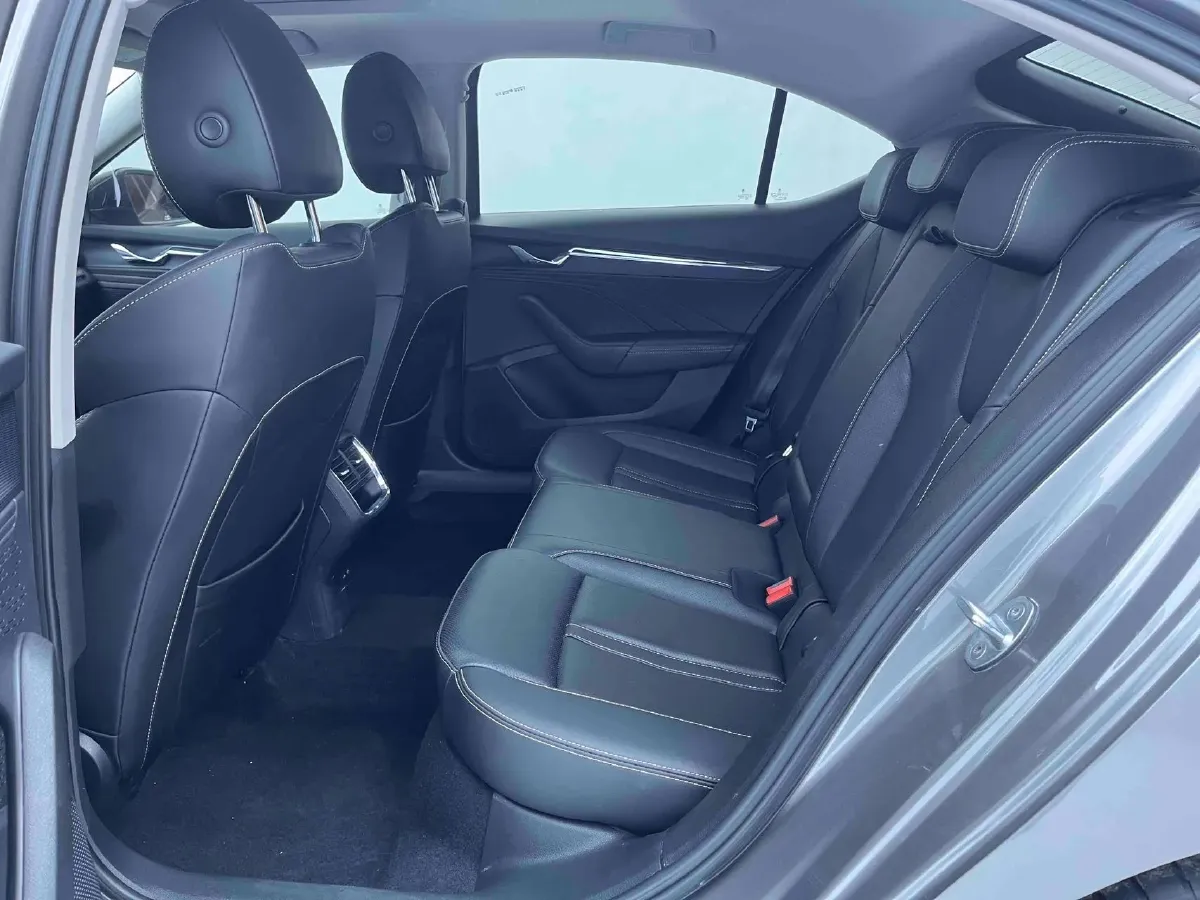 2022 Skoda Octavia 1.4T 150HP L4 7DCT,autocango,china used car exporter,china ev exporter,chinese used car exporter,chinese used ev exporter