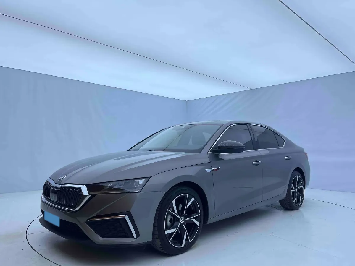 2022 Skoda Octavia 1.4T 150HP L4 7DCT,autocango,china used car exporter,china ev exporter,chinese used car exporter,chinese used ev exporter