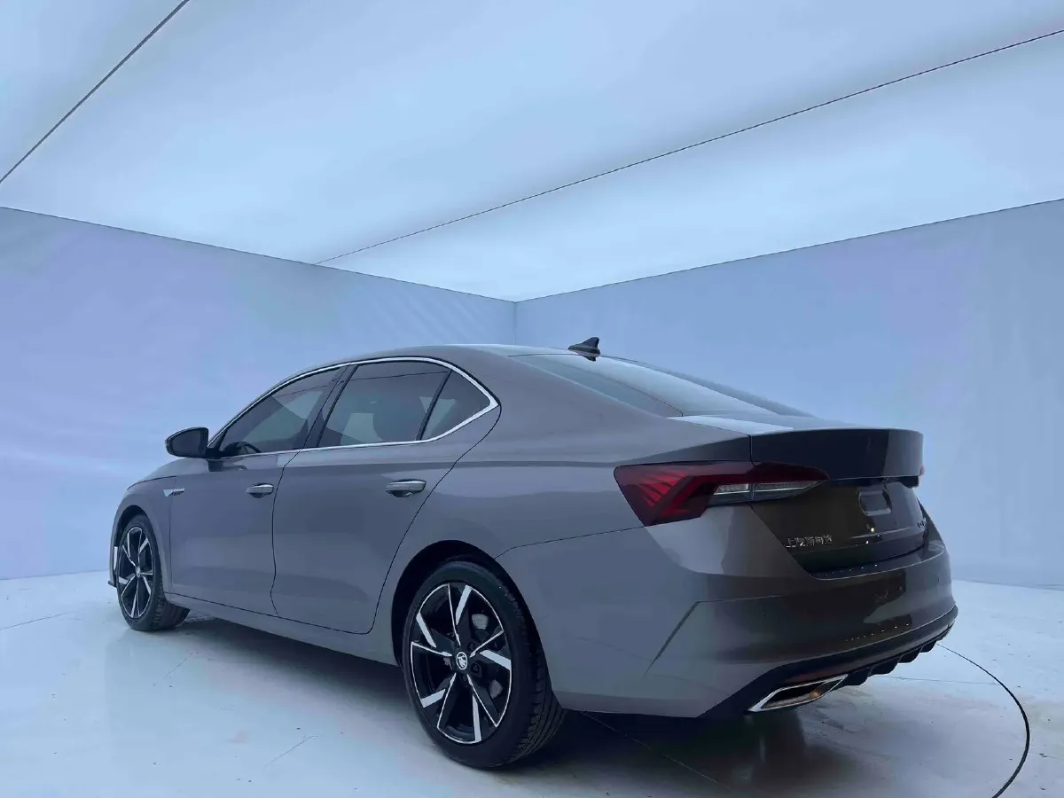 2022 Skoda Octavia 1.4T 150HP L4 7DCT,autocango,china used car exporter,china ev exporter,chinese used car exporter,chinese used ev exporter