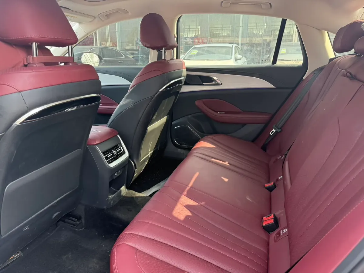 2025 HongQi H5 1.5T 169HP L4 1DHT Hybrid,autocango,china used car exporter,china ev exporter,chinese used car exporter,chinese used ev exporter