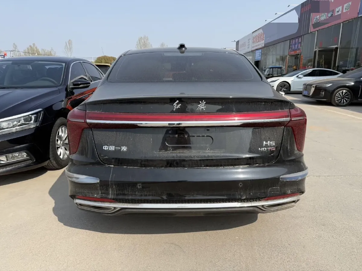 2025 HongQi H5 1.5T 169HP L4 1DHT Hybrid,autocango,china used car exporter,china ev exporter,chinese used car exporter,chinese used ev exporter
