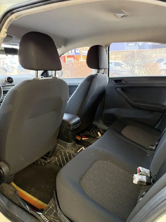 2021 Jetta VA3 1.5L 112HP L4 5MT,autocango,china used car exporter,china ev exporter,chinese used car exporter,chinese used ev exporter