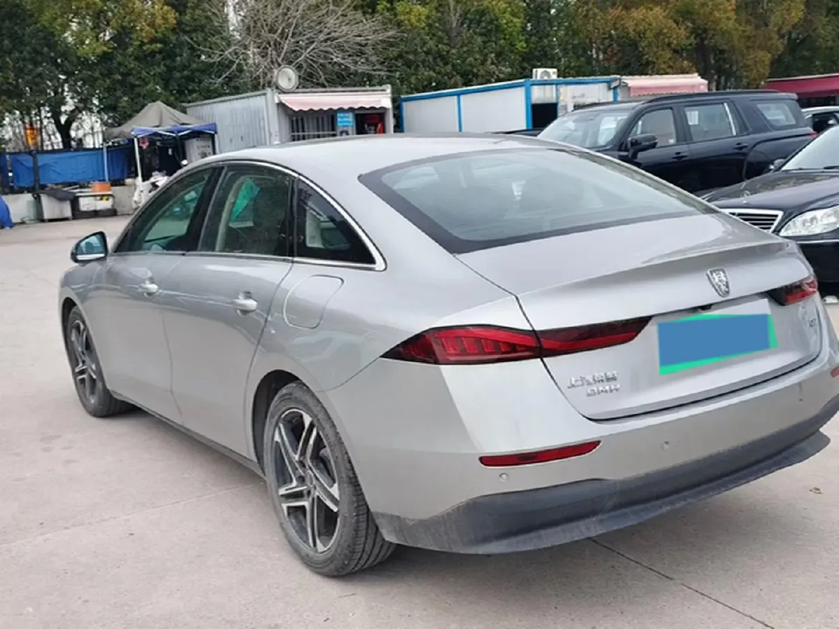 2023 Roewe D7 1.5L 112HP L4 1DHT PHEV 21.4KWH,autocango,china used car exporter,china ev exporter,chinese used car exporter,chinese used ev exporter