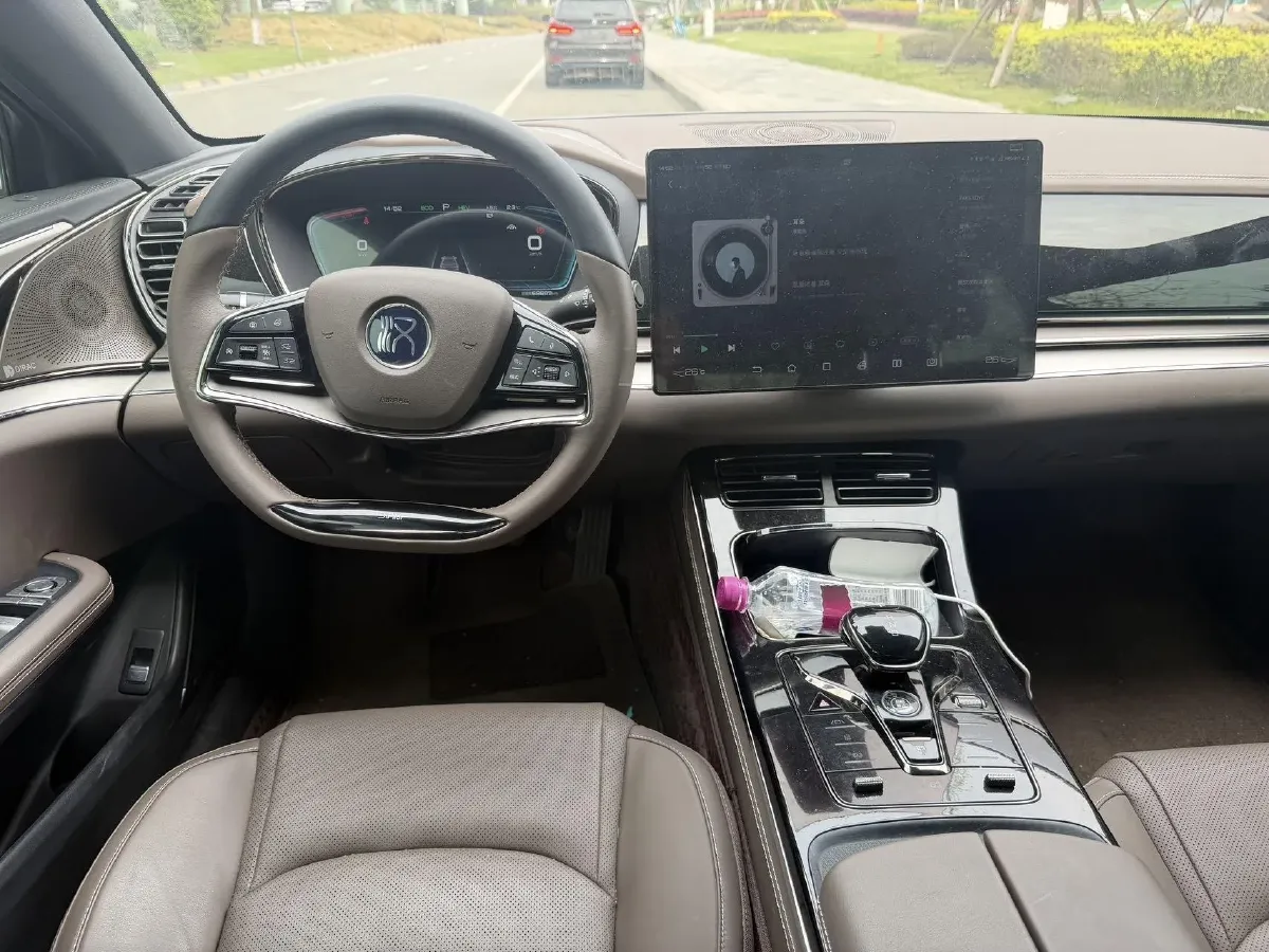 2020 WEY VV7 2.0T 227HP L4 7DCT PHEV,autocango,china used car exporter,china ev exporter,chinese used car exporter,chinese used ev exporter