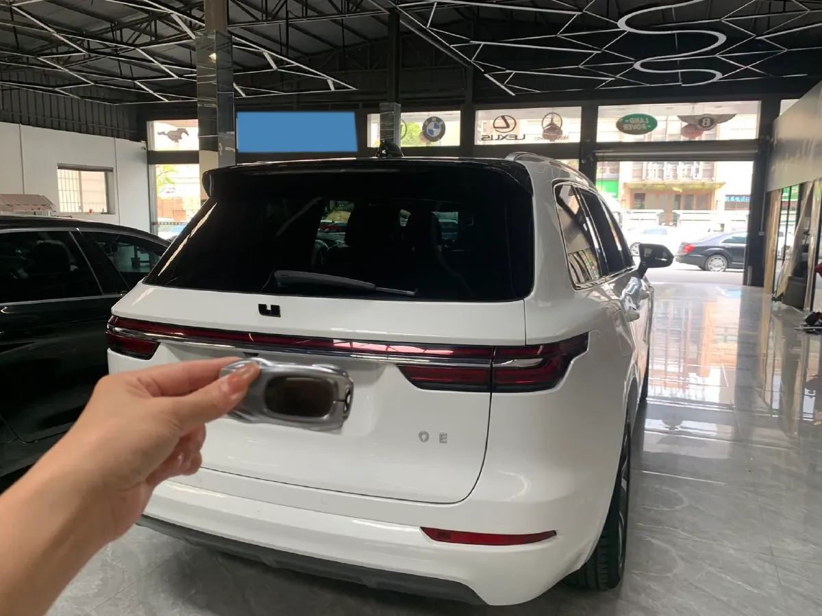 2021 Li ONE Range Extended 131HP REEV 40.5KWH,autocango,china used car exporter,china ev exporter,chinese used car exporter,chinese used ev exporter