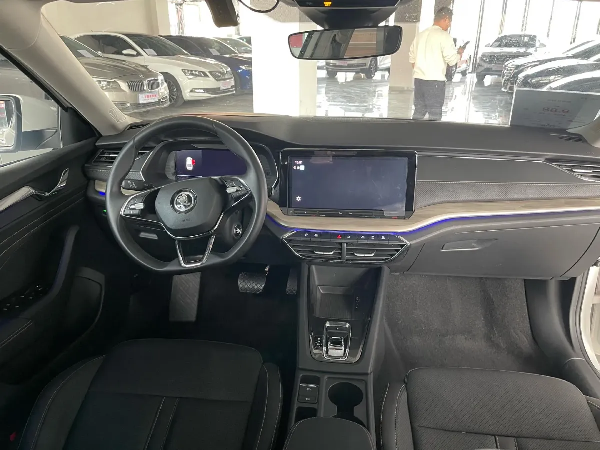 2022 Skoda Octavia 1.4T 150HP L4 7DCT,autocango,china used car exporter,china ev exporter,chinese used car exporter,chinese used ev exporter