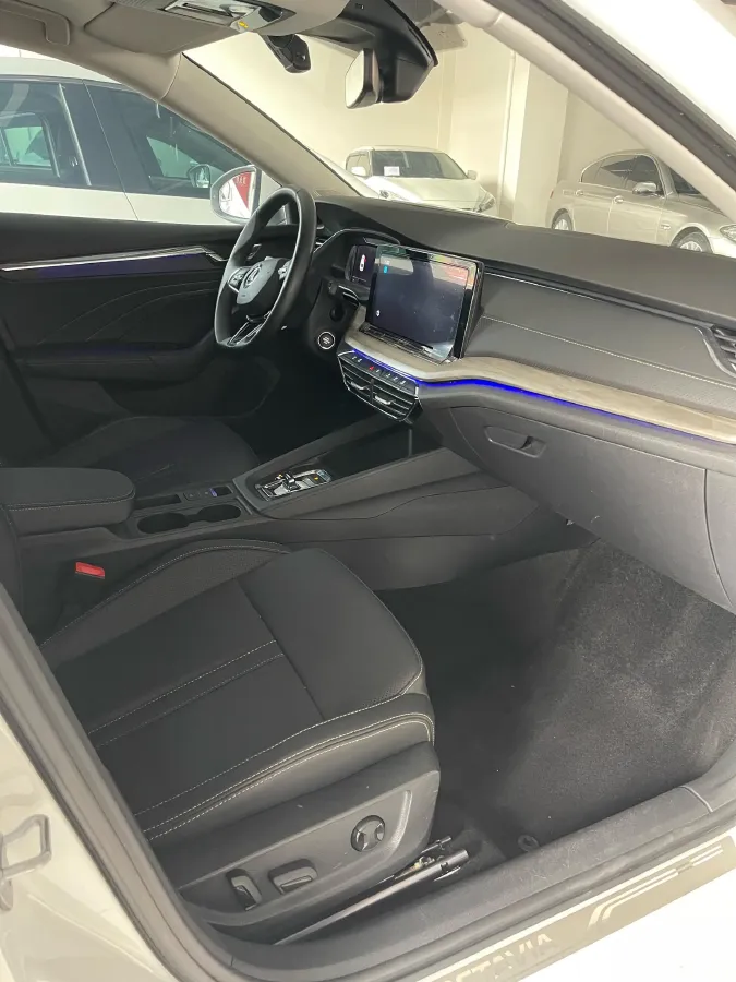 2022 Skoda Octavia 1.4T 150HP L4 7DCT,autocango,china used car exporter,china ev exporter,chinese used car exporter,chinese used ev exporter