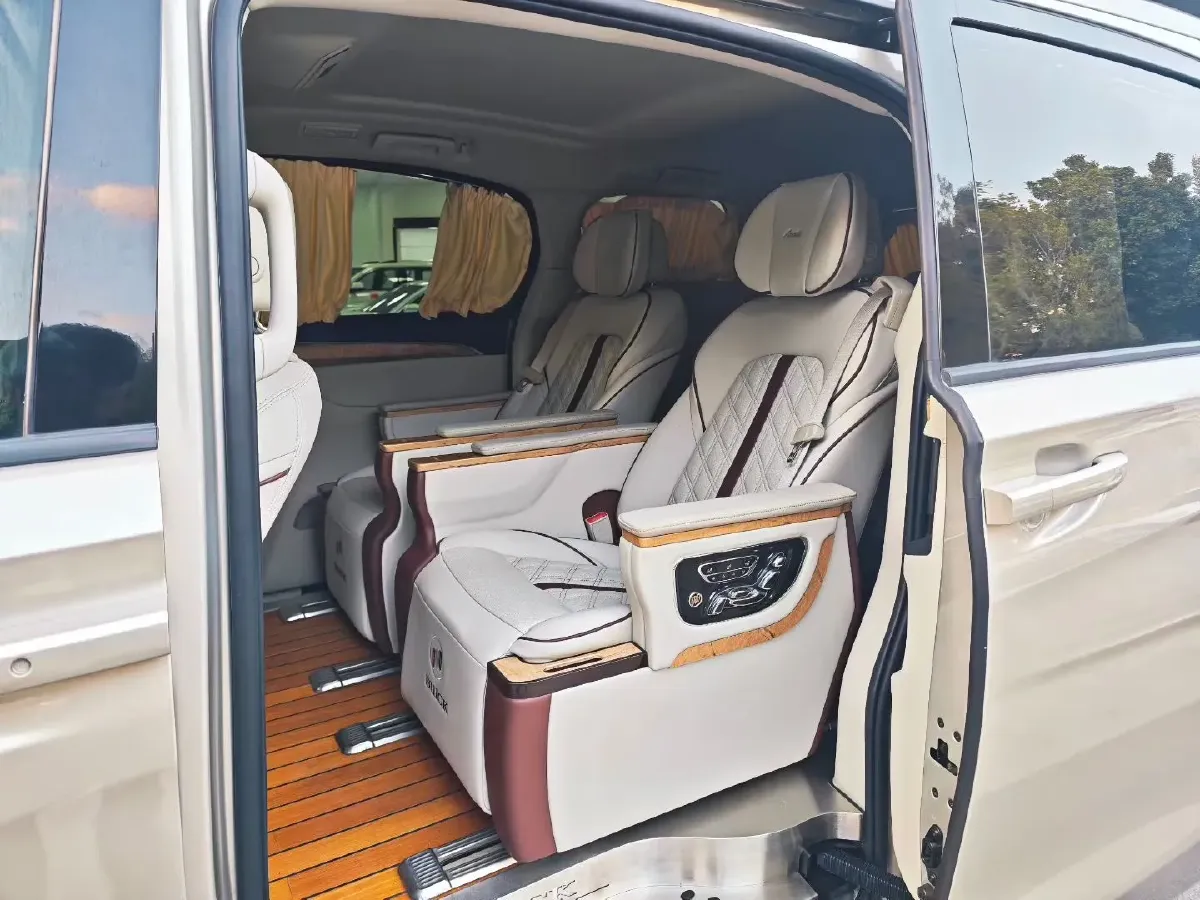 2020 Buick GL8 2.0T 237HP L4 9AT,autocango,china used car exporter,china ev exporter,chinese used car exporter,chinese used ev exporter