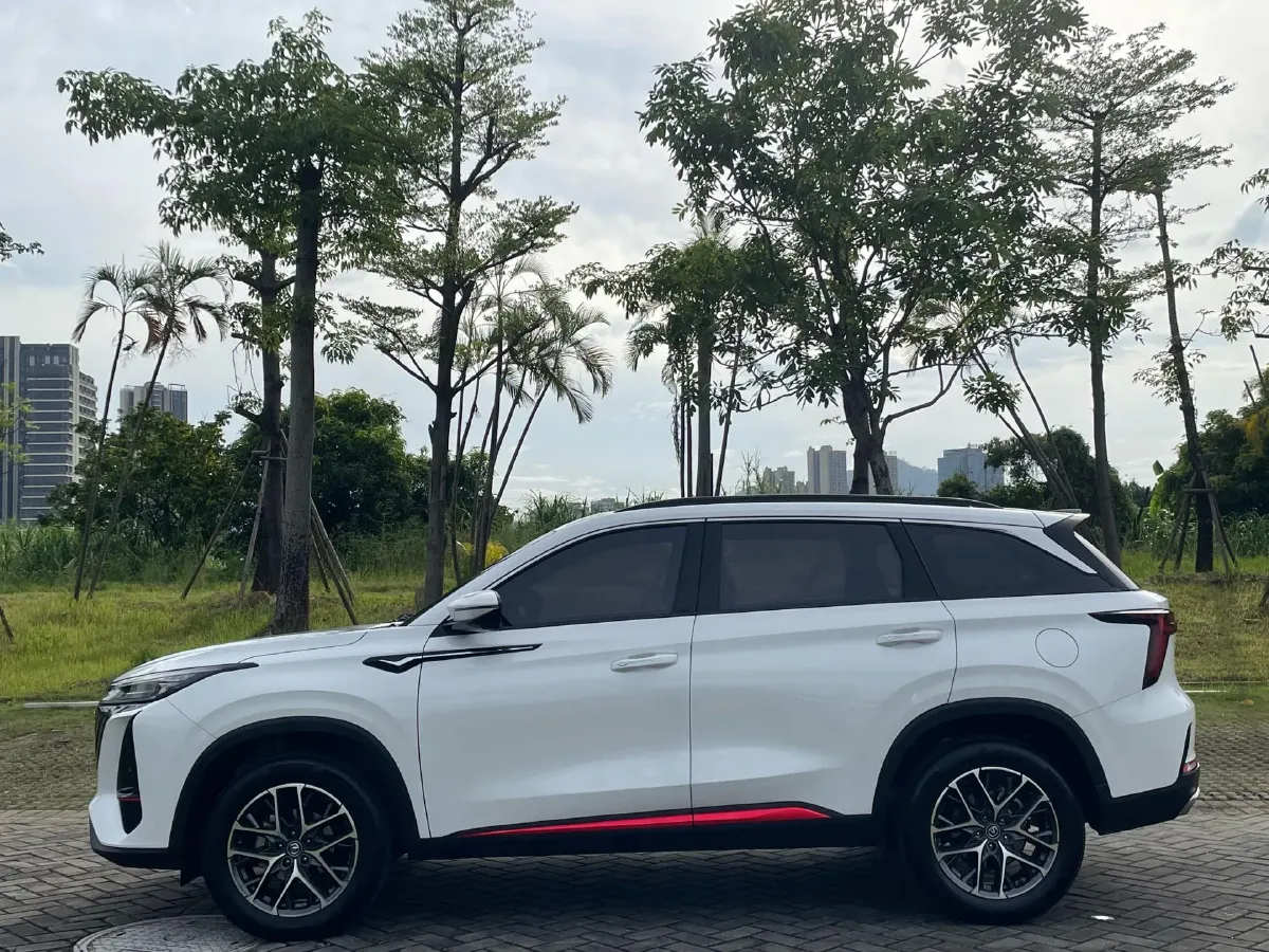 2022 ChangAn CS75 Plus 1.5T 178HP L4 6AT,autocango,china used car exporter,china ev exporter,chinese used car exporter,chinese used ev exporter