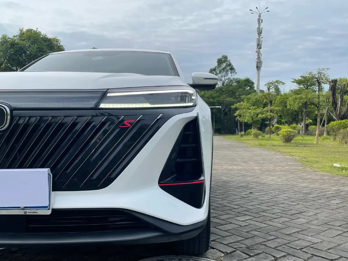 2022 ChangAn CS75 Plus 1.5T 178HP L4 6AT,autocango,china used car exporter,china ev exporter,chinese used car exporter,chinese used ev exporter