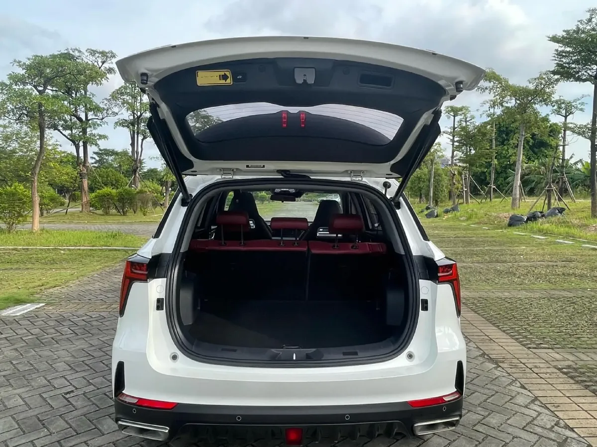 2022 ChangAn CS75 Plus 1.5T 178HP L4 6AT,autocango,china used car exporter,china ev exporter,chinese used car exporter,chinese used ev exporter