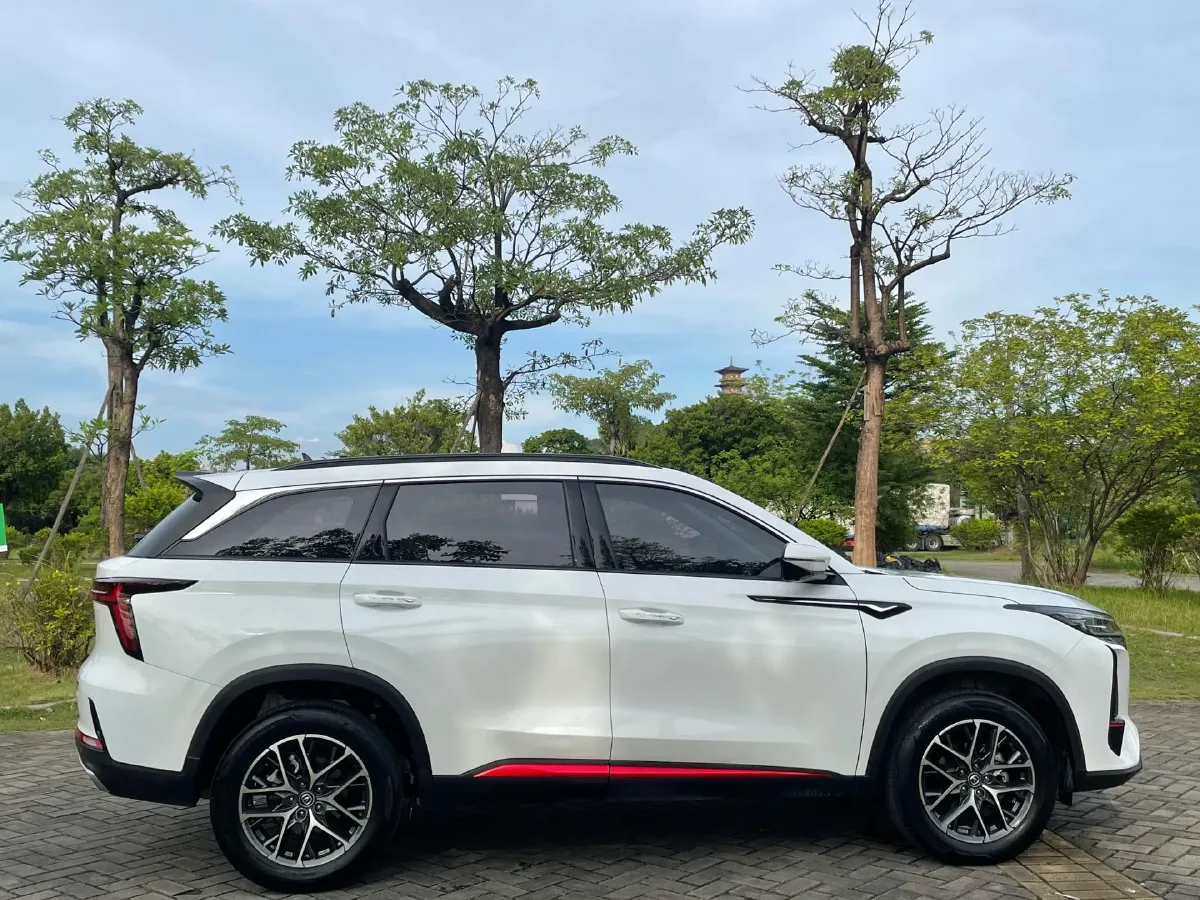 2022 ChangAn CS75 Plus 1.5T 178HP L4 6AT,autocango,china used car exporter,china ev exporter,chinese used car exporter,chinese used ev exporter