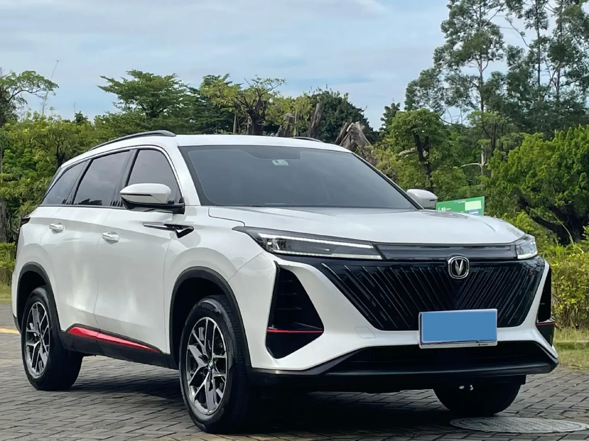 2022 ChangAn CS75 Plus 1.5T 178HP L4 6AT,autocango,china used car exporter,china ev exporter,chinese used car exporter,chinese used ev exporter
