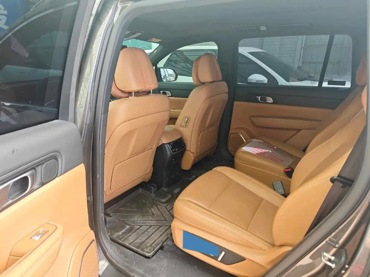 2021 Li ONE Range Extended 131HP REEV 40.5KWH,autocango,china used car exporter,china ev exporter,chinese used car exporter,chinese used ev exporter