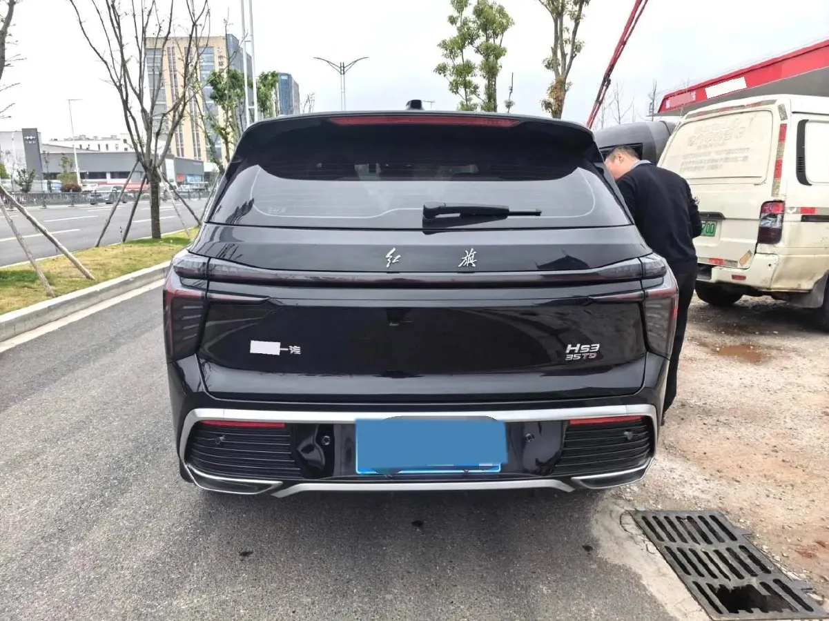2023 HongQi HS3 1.5T 169HP L4 7DCT,autocango,china used car exporter,china ev exporter,chinese used car exporter,chinese used ev exporter
