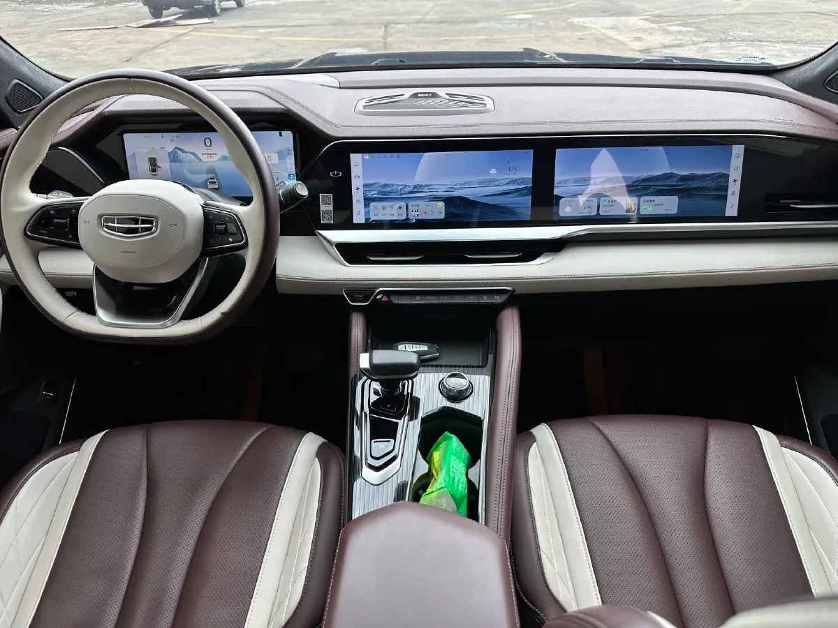 2021 Geely Monjaro 2.0T 218HP L4 7DCT,autocango,china used car exporter,china ev exporter,chinese used car exporter,chinese used ev exporter