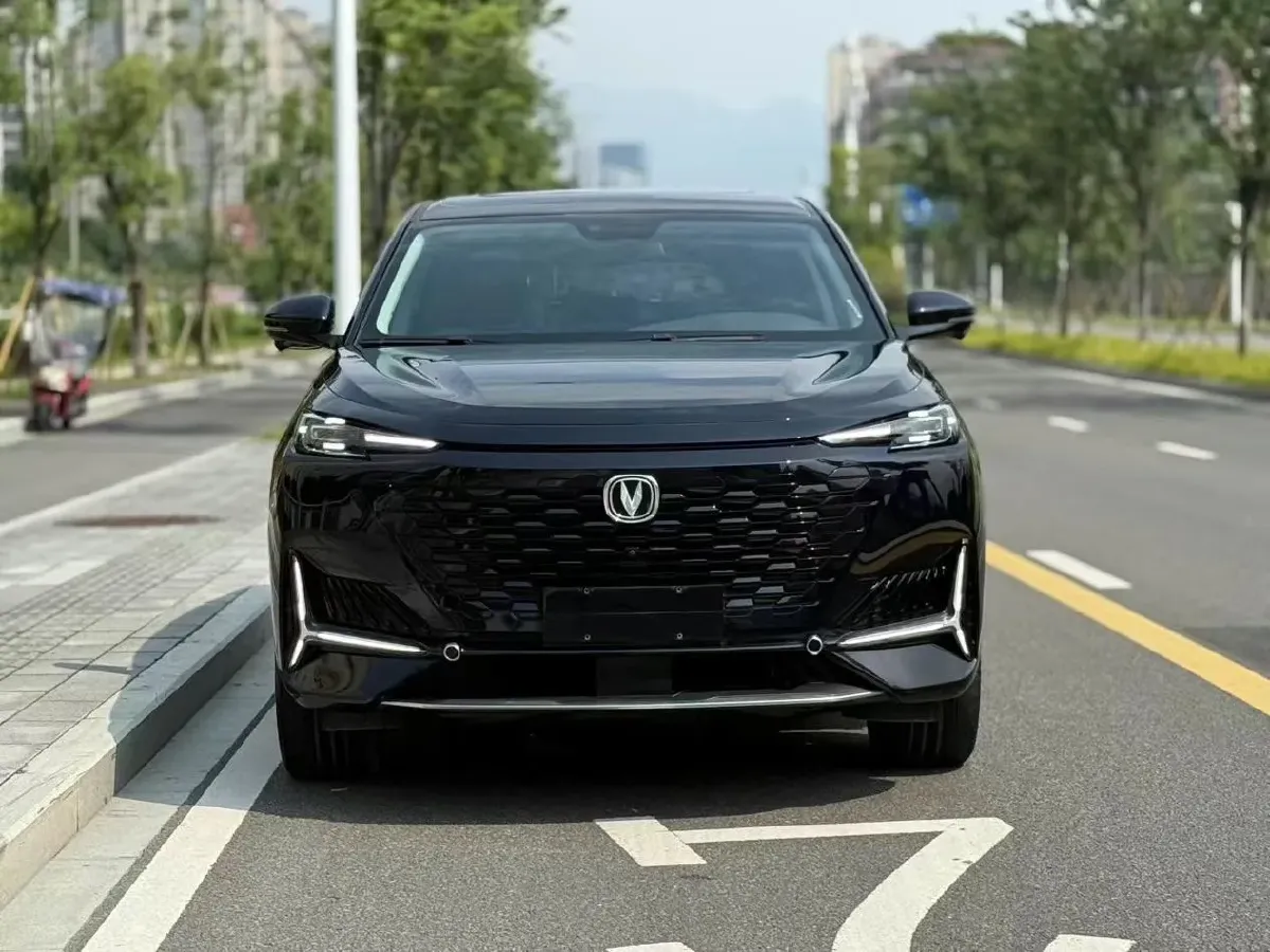 2021 ChangAn UNI-K 2.0T 233HP L4 8AT,autocango,china used car exporter,china ev exporter,chinese used car exporter,chinese used ev exporter