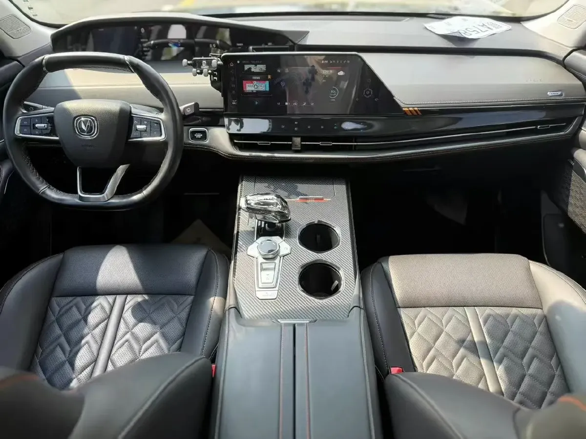 2021 ChangAn UNI-K 2.0T 233HP L4 8AT,autocango,china used car exporter,china ev exporter,chinese used car exporter,chinese used ev exporter