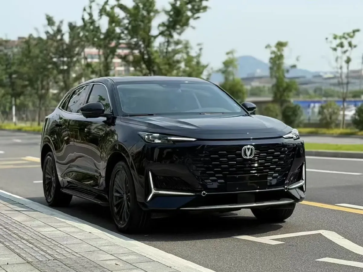 2021 ChangAn UNI-K 2.0T 233HP L4 8AT,autocango,china used car exporter,china ev exporter,chinese used car exporter,chinese used ev exporter