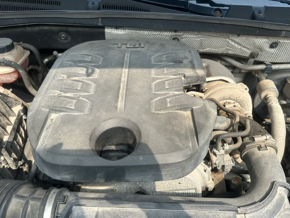 2018 Roewe RX5 2.0T 220HP L4 6DCT,autocango,china used car exporter,china ev exporter,chinese used car exporter,chinese used ev exporter