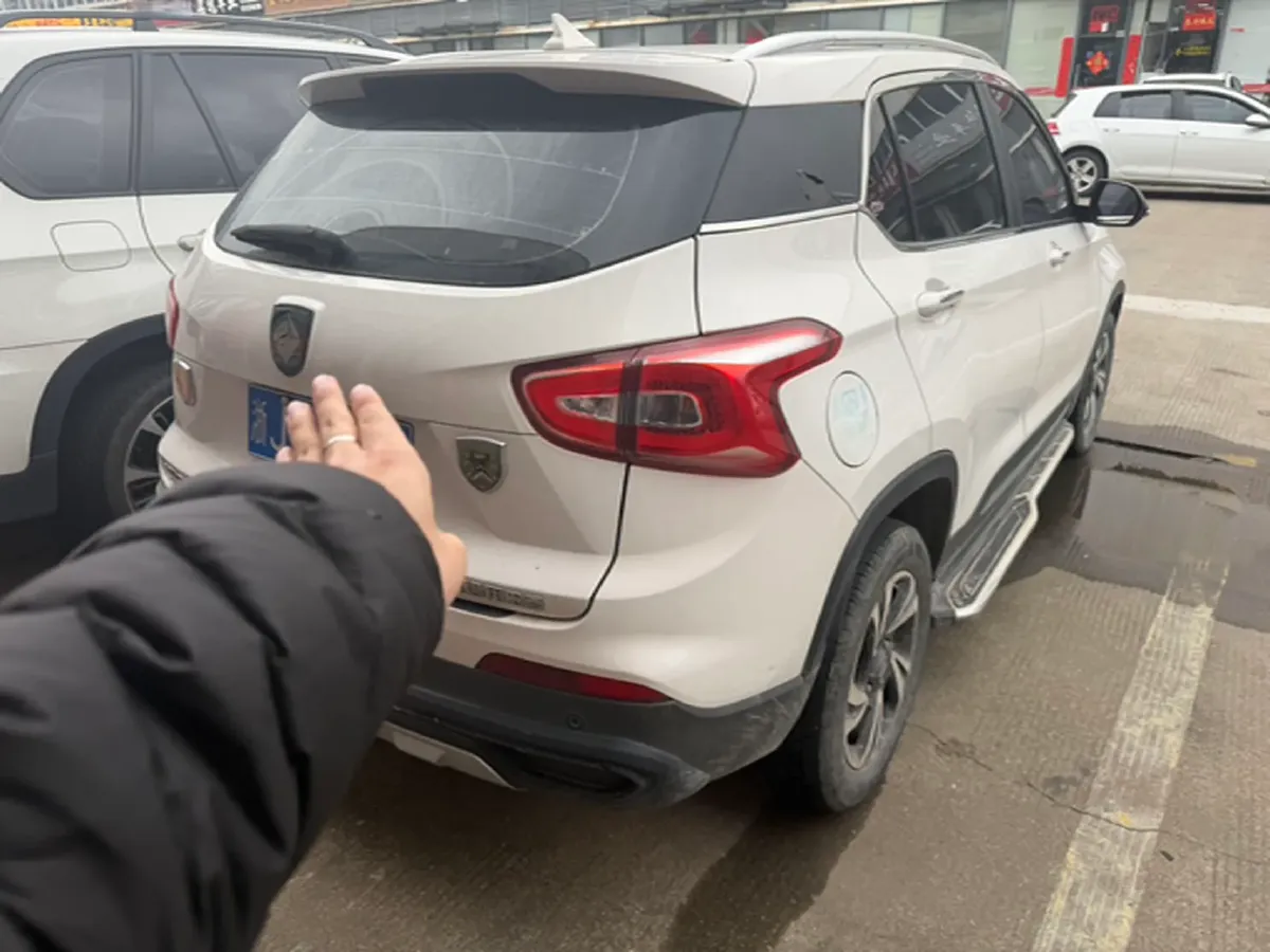 2017 HaiMa S5 Young Edition 1.6L 122HP L4 5MT,autocango,china used car exporter,china ev exporter,chinese used car exporter,chinese used ev exporter