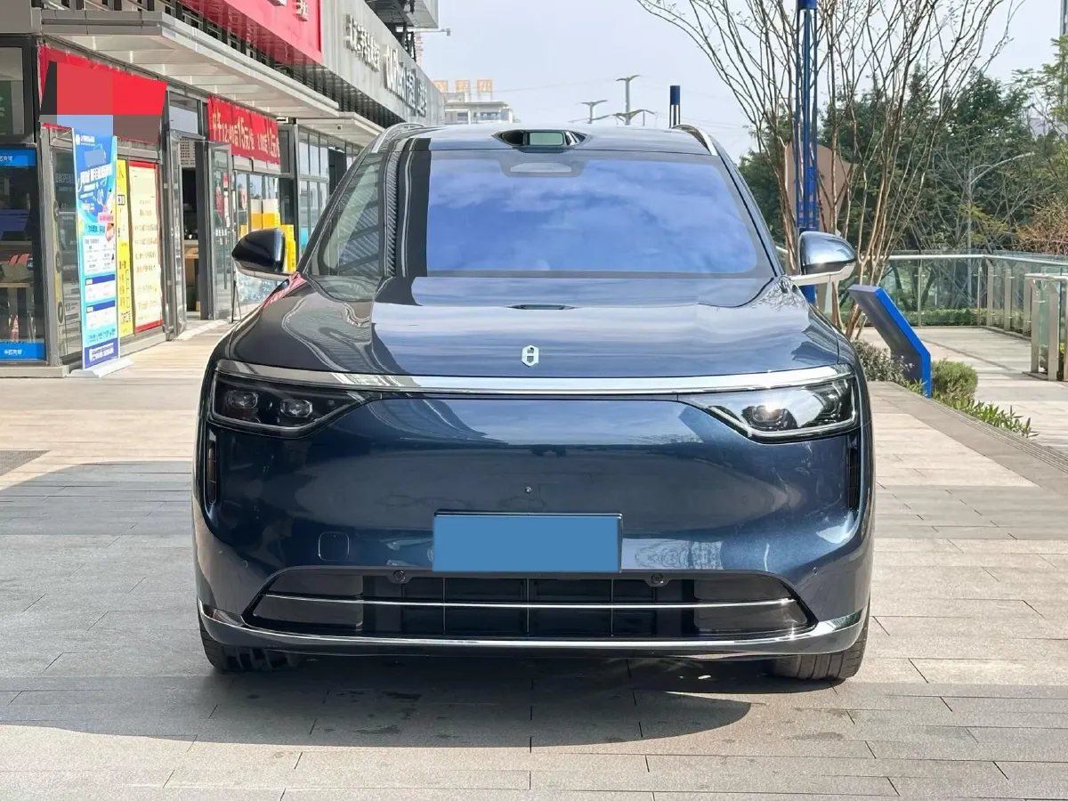 2025 AITO AITO M8 REEV 160HP REEV 53.4KWH,autocango,china used car exporter,china ev exporter,chinese used car exporter,chinese used ev exporter