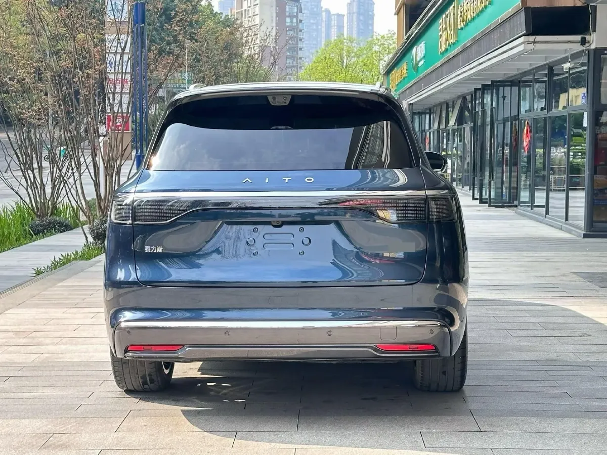 2025 AITO AITO M8 REEV 160HP REEV 53.4KWH,autocango,china used car exporter,china ev exporter,chinese used car exporter,chinese used ev exporter