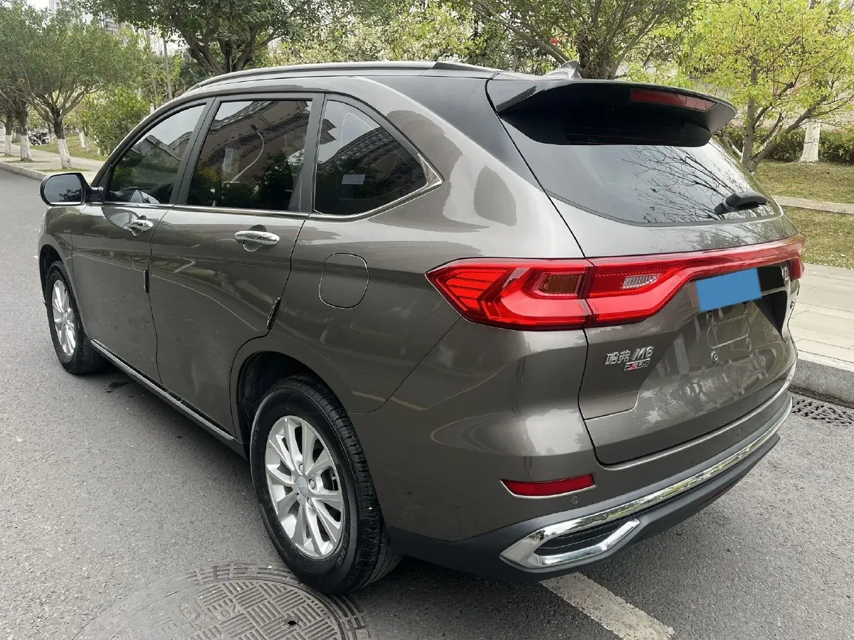 2021 Haval M6 1.5T 150HP L4 7DCT,autocango,china used car exporter,china ev exporter,chinese used car exporter,chinese used ev exporter