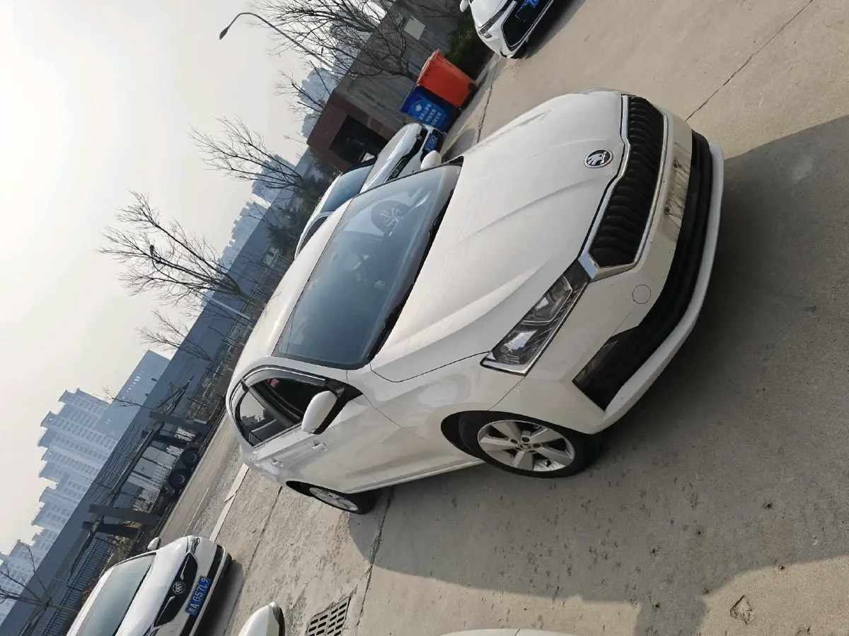 2020 Skoda Rapid 1.5L 112HP L4 5MT,autocango,china used car exporter,china ev exporter,chinese used car exporter,chinese used ev exporter