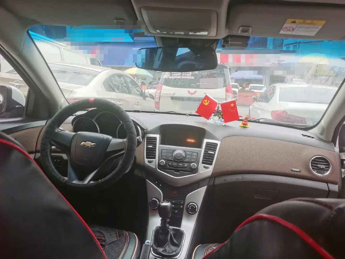2015 Chevrolet Cruze 1.6L 121HP L4 5MT,autocango,china used car exporter,china ev exporter,chinese used car exporter,chinese used ev exporter