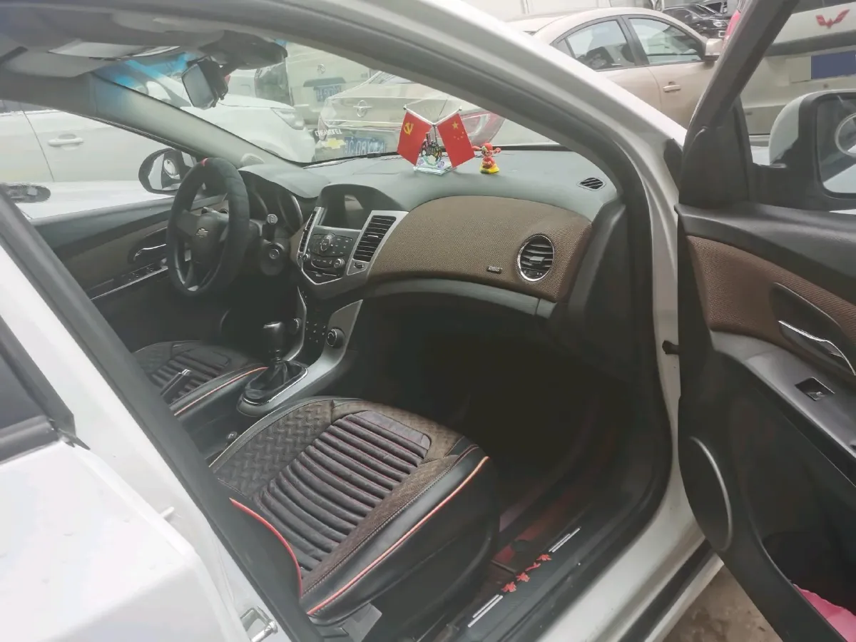 2015 Chevrolet Cruze 1.6L 121HP L4 5MT,autocango,china used car exporter,china ev exporter,chinese used car exporter,chinese used ev exporter