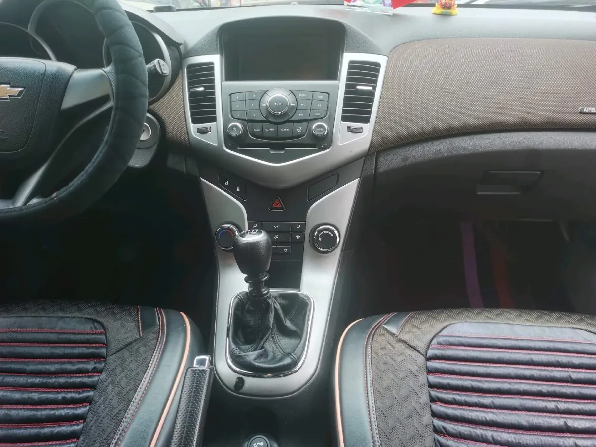 2015 Chevrolet Cruze 1.6L 121HP L4 5MT,autocango,china used car exporter,china ev exporter,chinese used car exporter,chinese used ev exporter