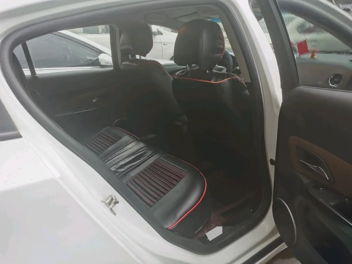 2015 Chevrolet Cruze 1.6L 121HP L4 5MT,autocango,china used car exporter,china ev exporter,chinese used car exporter,chinese used ev exporter