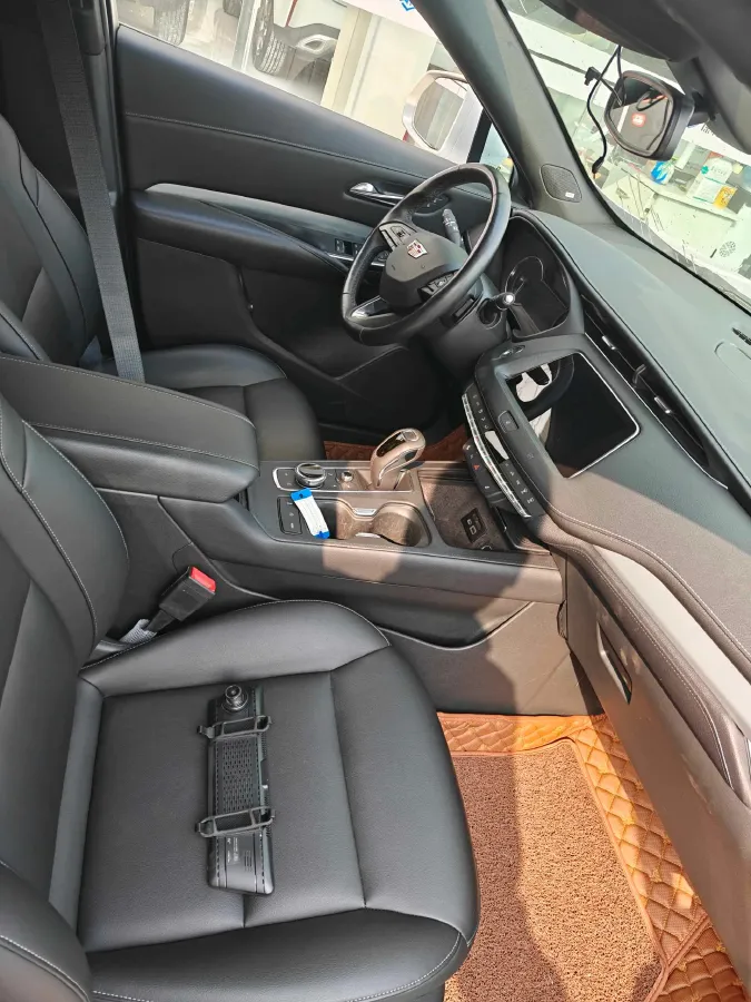 2018 Cadillac XT4 2.0T 241HP L4 9AT,autocango,china used car exporter,china ev exporter,chinese used car exporter,chinese used ev exporter