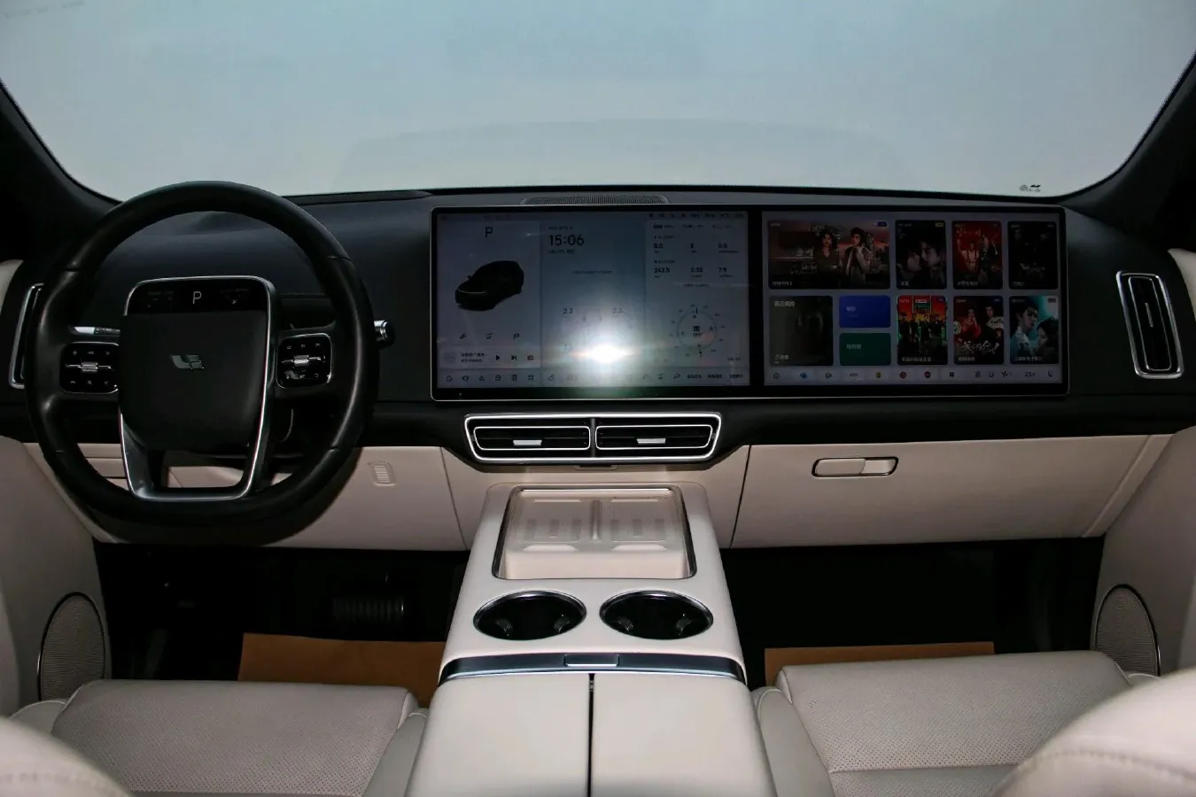 2024 Volvo S60 2.0T 197HP L4 7DCT,autocango,china used car exporter,china ev exporter,chinese used car exporter,chinese used ev exporter