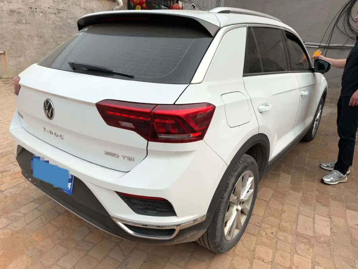 2021 Volkswagen T-Roc 1.4T 150HP L4 7DCT,autocango,china used car exporter,china ev exporter,chinese used car exporter,chinese used ev exporter