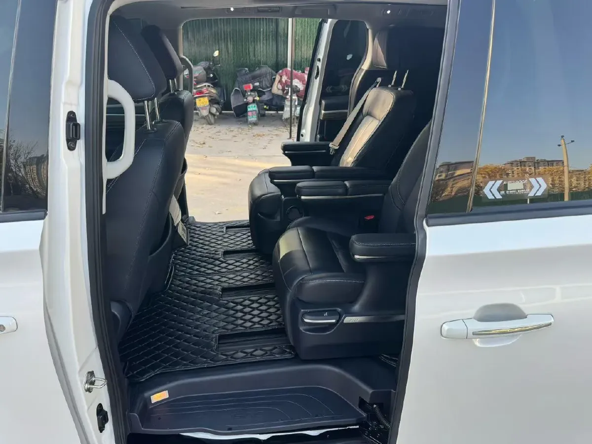 2023 GAC Trumpchi M8 2.0T 252HP L4 8AT,autocango,china used car exporter,china ev exporter,chinese used car exporter,chinese used ev exporter