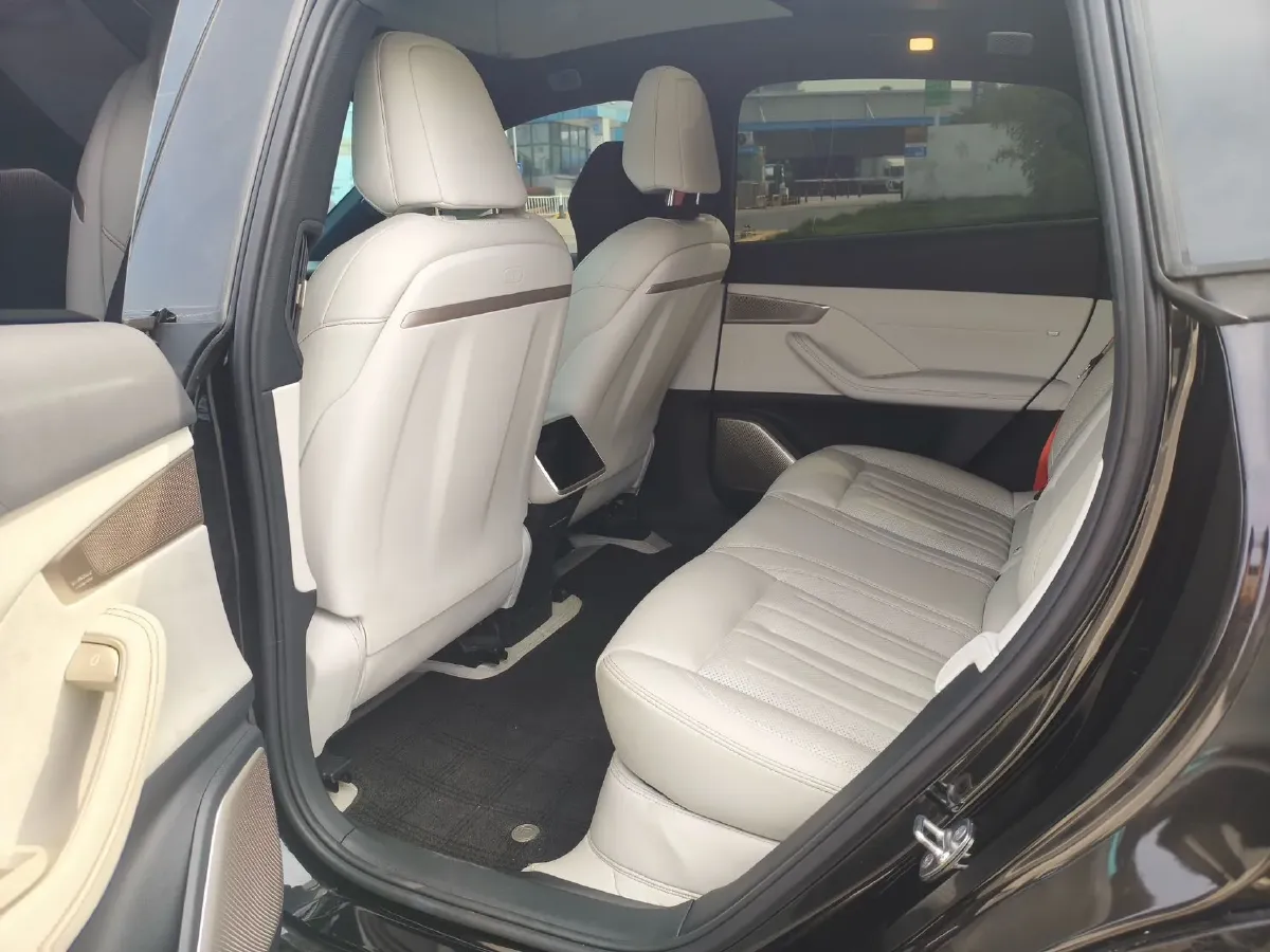 2024 ONVO L60 BEV 60KWH,autocango,china used car exporter,china ev exporter,chinese used car exporter,chinese used ev exporter