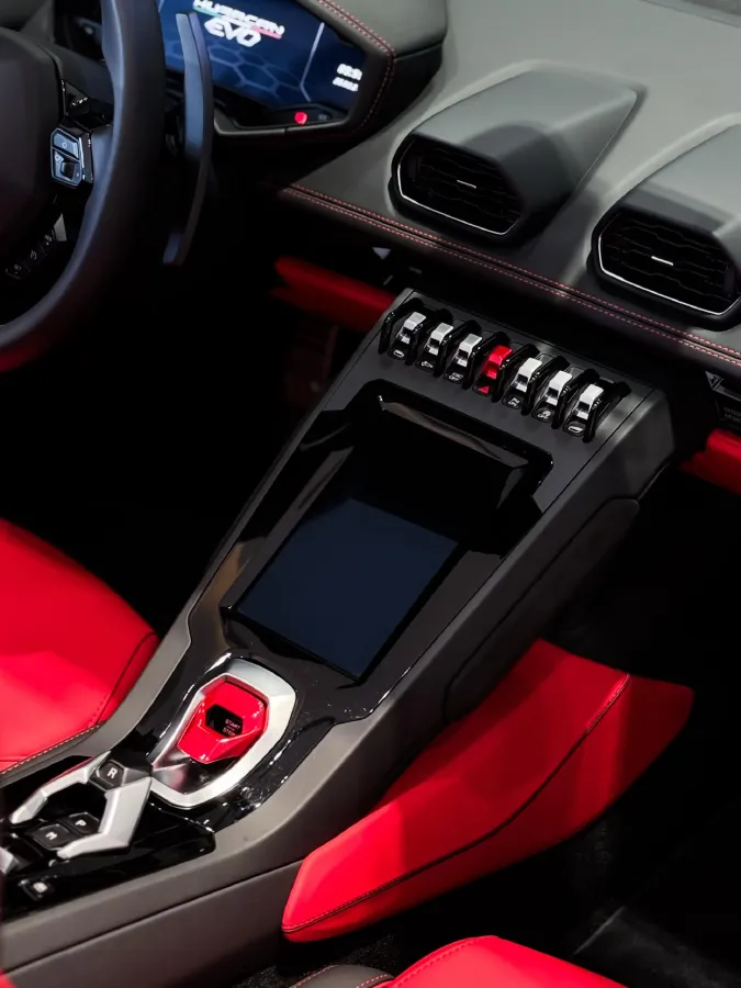 2019 Lamborghini Huracán 5.2L 640HP V10 7DCT,autocango,china used car exporter,china ev exporter,chinese used car exporter,chinese used ev exporter