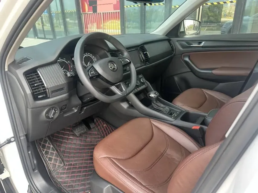 2019 Buick EnvisionPlus 1.5T 169HP L4 7DCT,autocango,china used car exporter,china ev exporter,chinese used car exporter,chinese used ev exporter