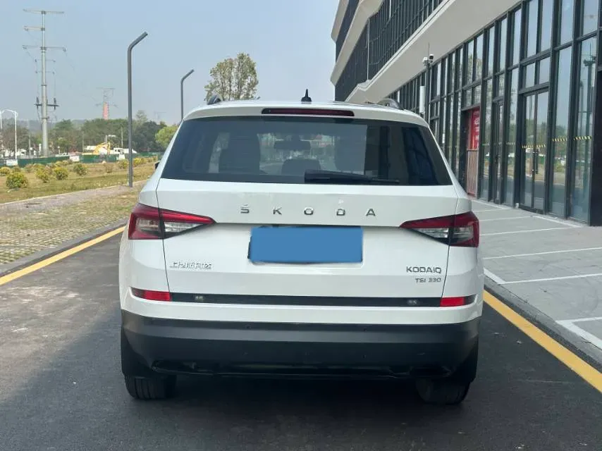 2019 Buick EnvisionPlus 1.5T 169HP L4 7DCT,autocango,china used car exporter,china ev exporter,chinese used car exporter,chinese used ev exporter