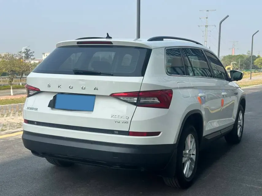 2019 Buick EnvisionPlus 1.5T 169HP L4 7DCT,autocango,china used car exporter,china ev exporter,chinese used car exporter,chinese used ev exporter