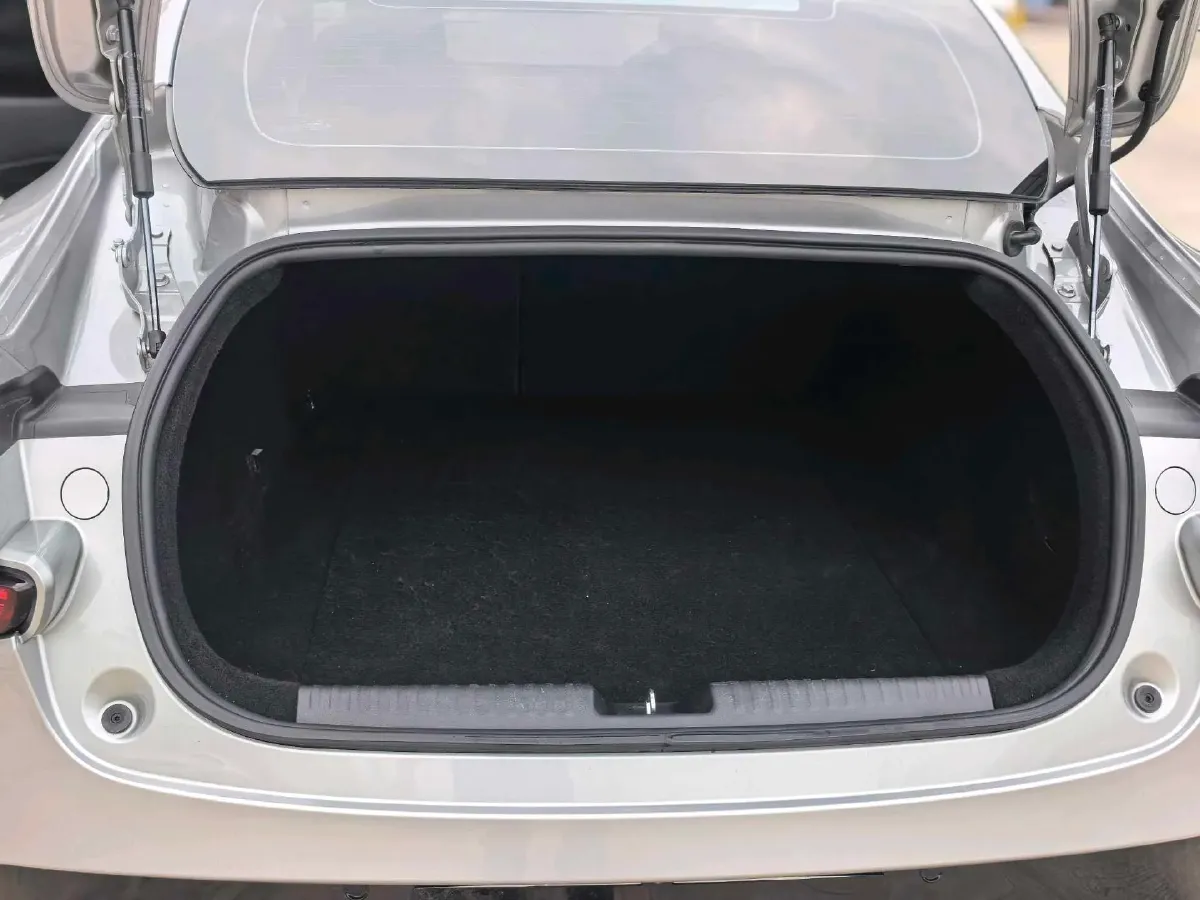 2022 Xpeng P7 BEV 83.1KWH,autocango,china used car exporter,china ev exporter,chinese used car exporter,chinese used ev exporter